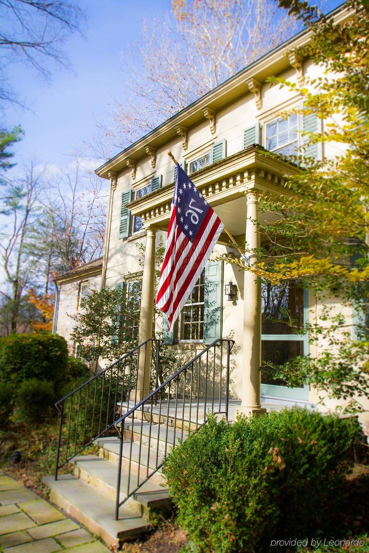 At Glencairn Bed & Breakfast 4*