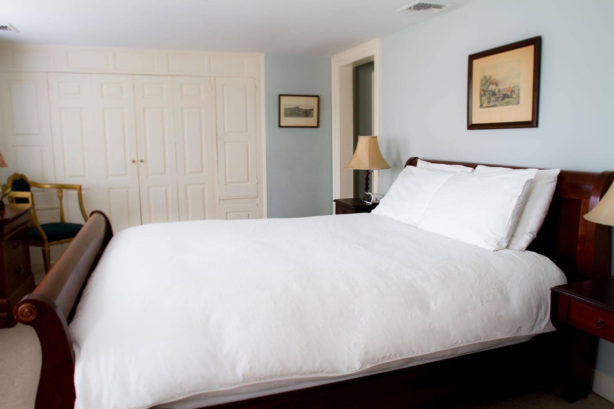 At Glencairn Bed & Breakfast 4*