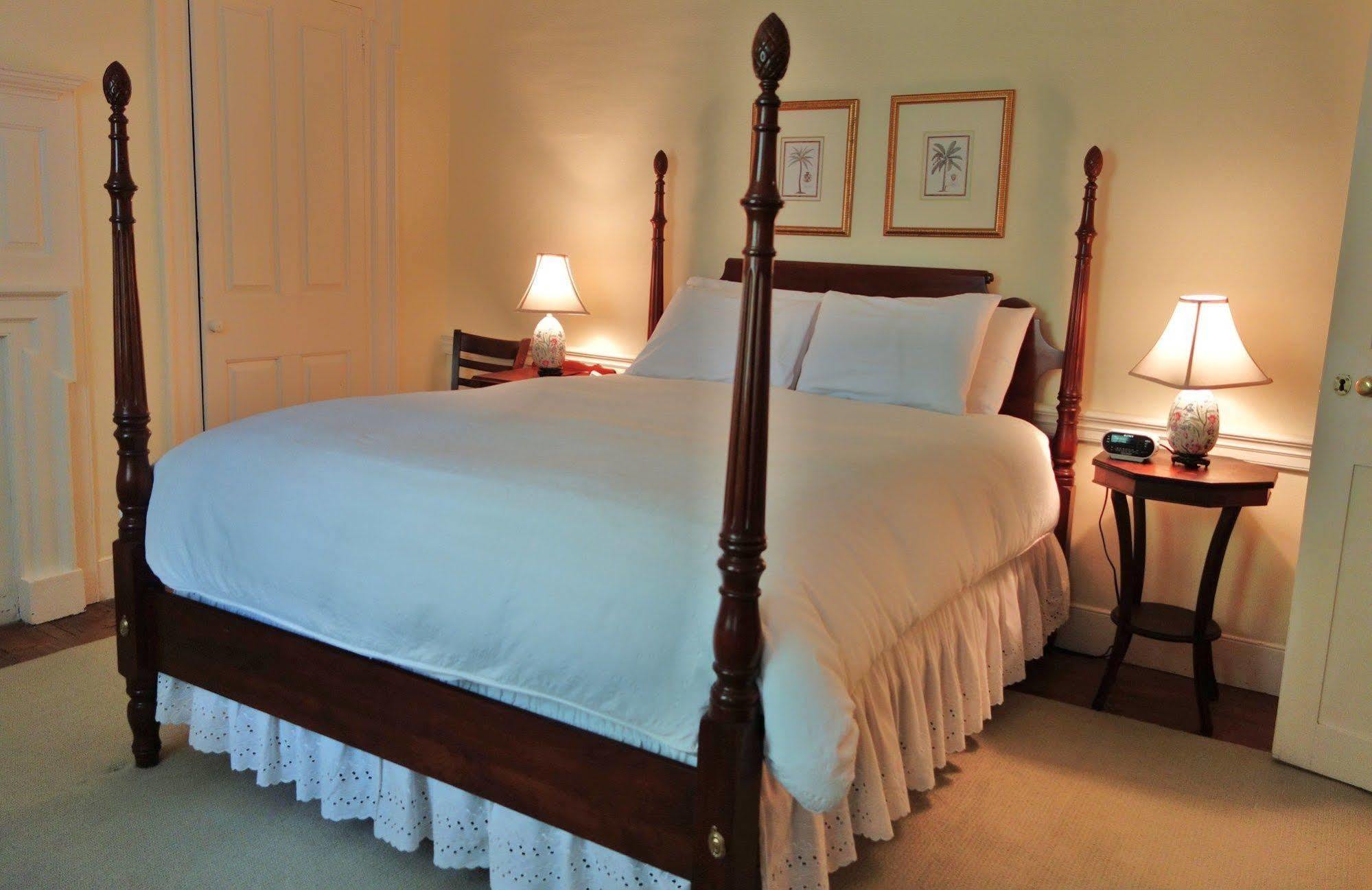 At Glencairn Bed & Breakfast